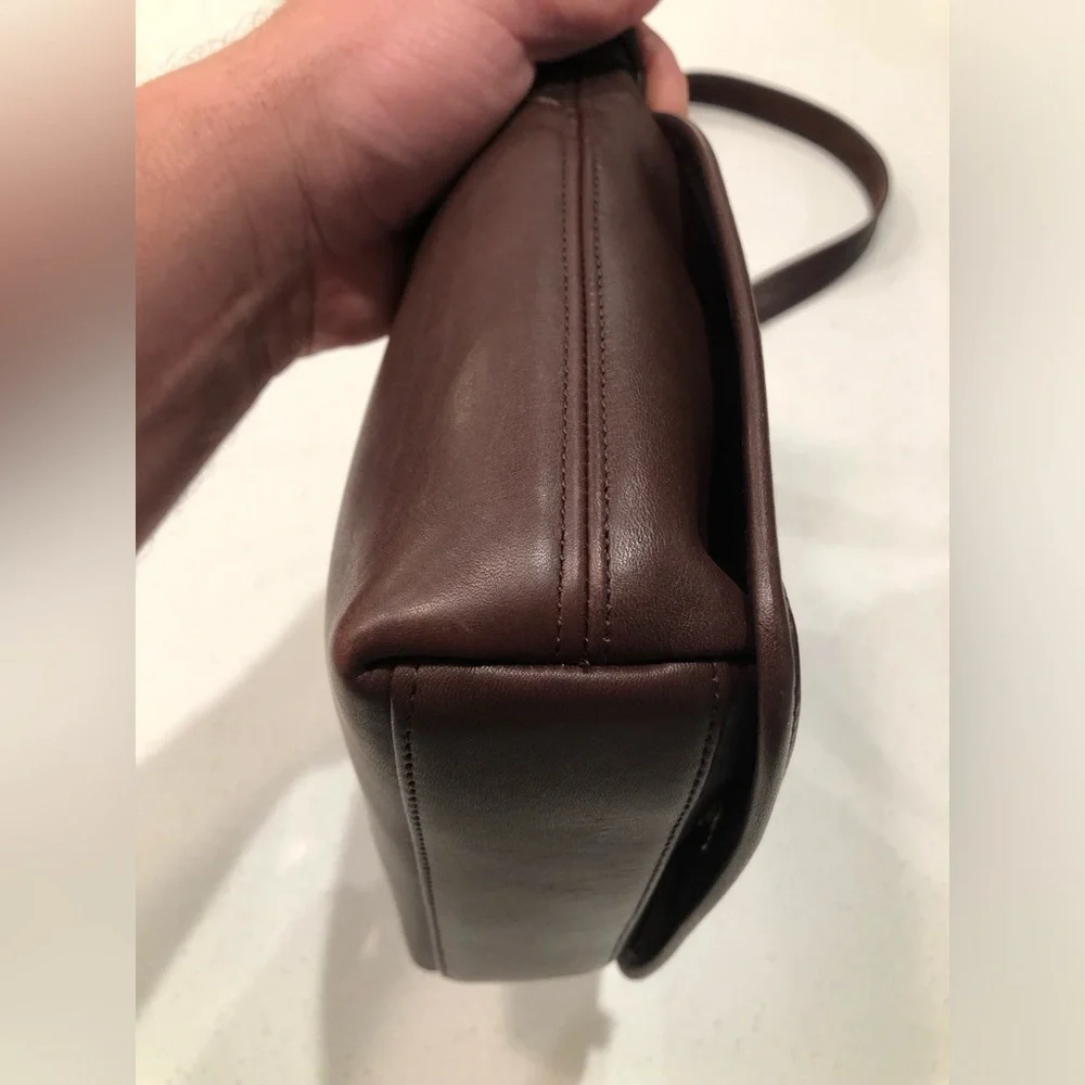 COACH VINTAGE LEGACY COMPANION  Mahogany Leather bag/purse #9715 with hangtag - Picture 7 of 14